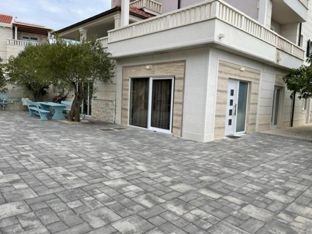 Villa Luce Mit Pool Makarska Eksteriør bilde