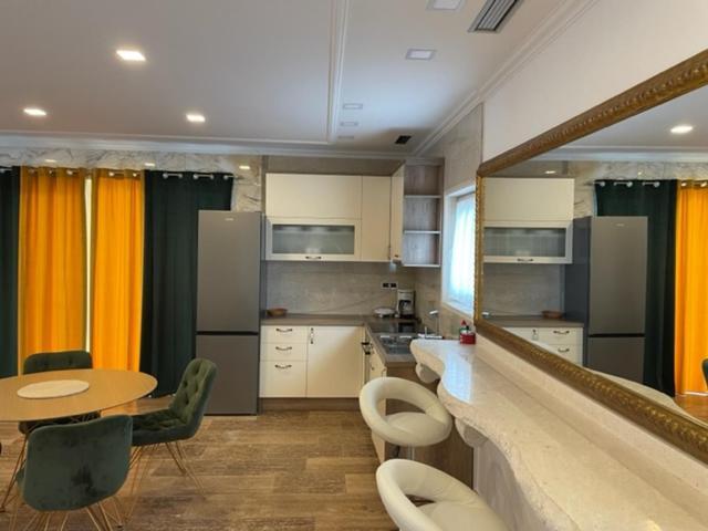 Villa Luce Mit Pool Makarska Eksteriør bilde