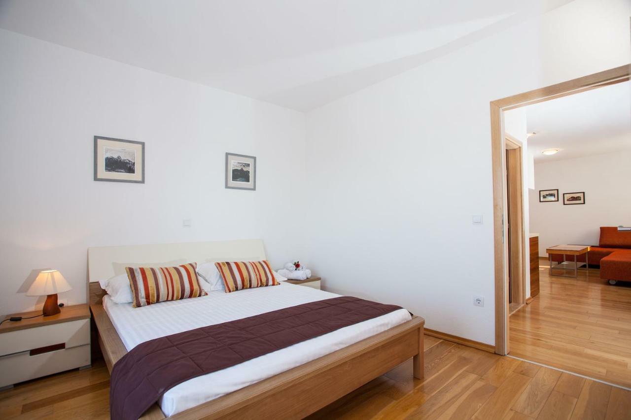 Villa Luce Mit Pool Makarska Eksteriør bilde