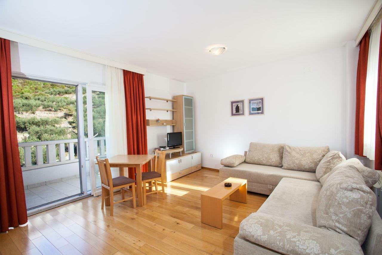 Villa Luce Mit Pool Makarska Eksteriør bilde