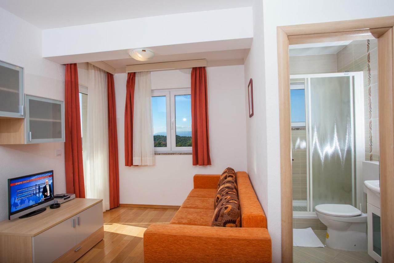 Villa Luce Mit Pool Makarska Eksteriør bilde